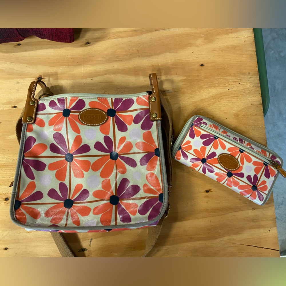 Fossil purse and wallet set